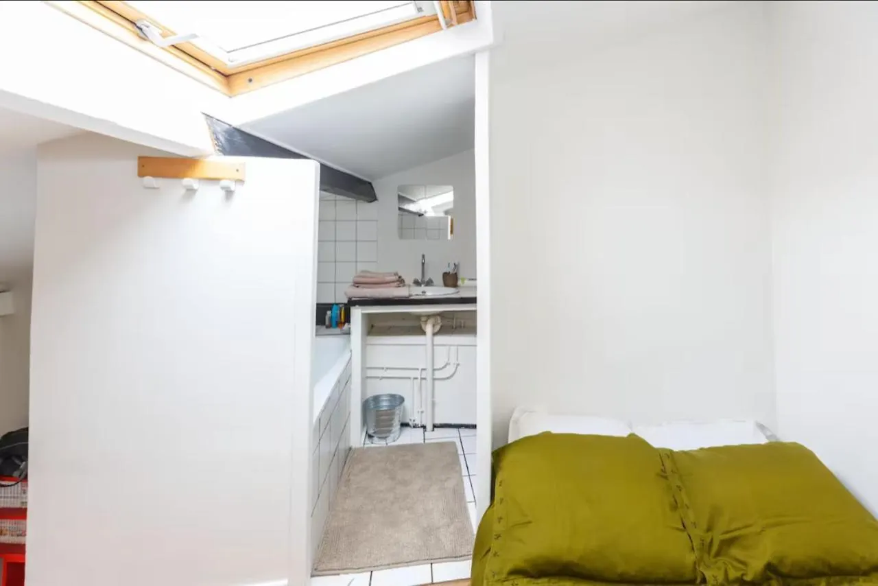 Votre Suite Entre Belleville Et Canal Paryż
